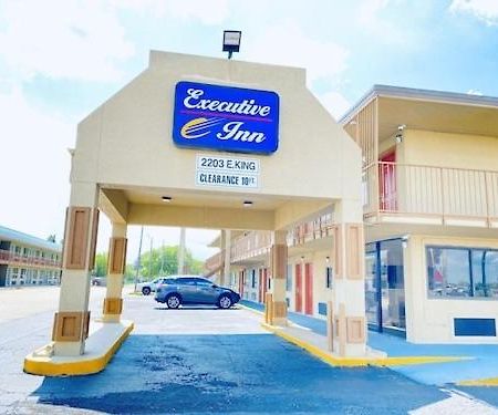 Executive Inn Kingsville Eksteriør bilde